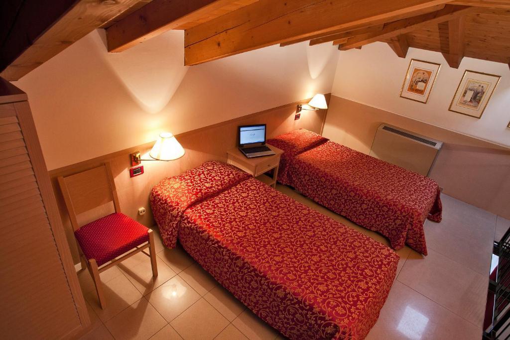 Santanna Hotel แวร์บาเนีย ภายนอก รูปภาพ